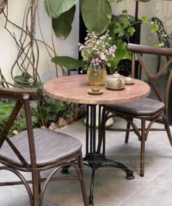 Bộ bàn ghế ban công BC-13 khung nhôm mặt gỗ Resin ngoài trời