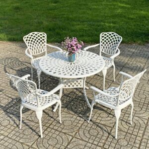 Bàn ghế có chất liệu nhôm đúc bền đẹp