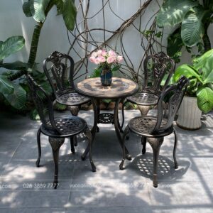 Bạn cũng có thể kết hợp 4 ghế với 1 bàn khi lựa chọn mẫu này