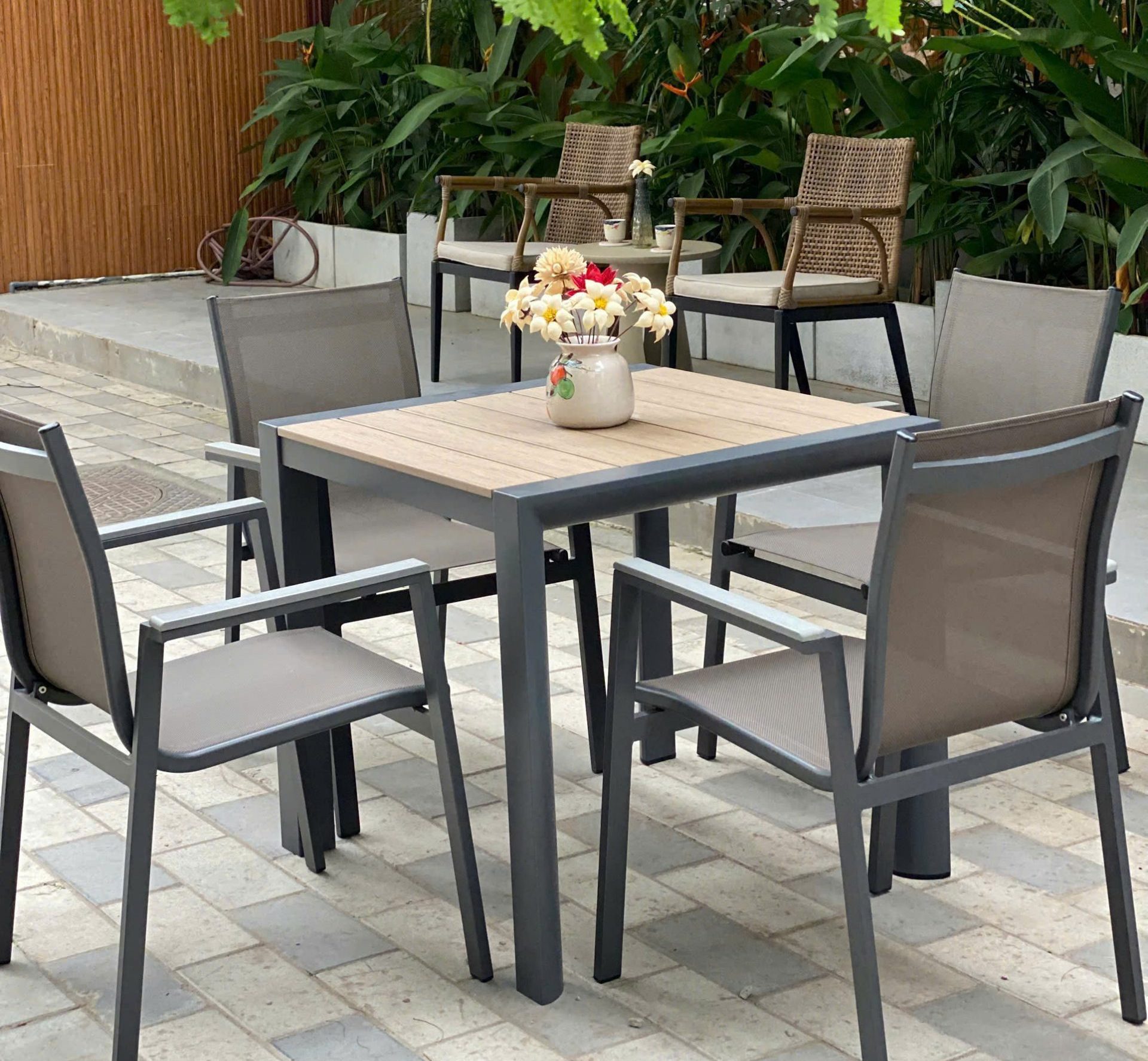 5 Lý do bàn ghế sân vườn nhập khẩu đang được ưa chuộng