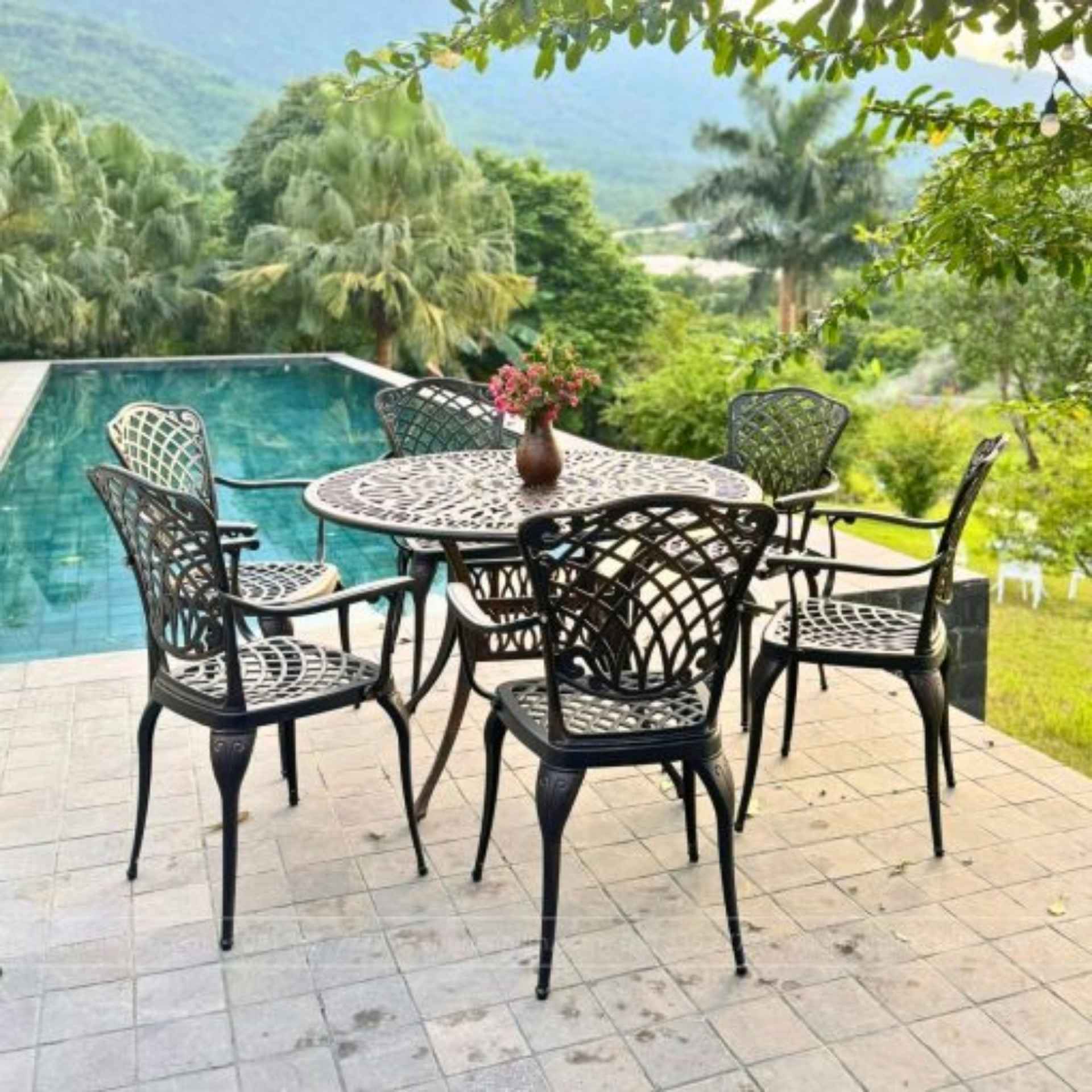 Tại sao nội thất sân vườn nhập khẩu có độ bền vượt trội?