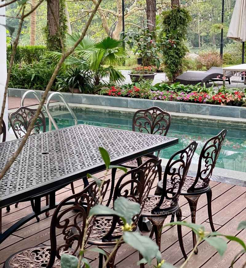 Bàn ghế Nhôm đúc