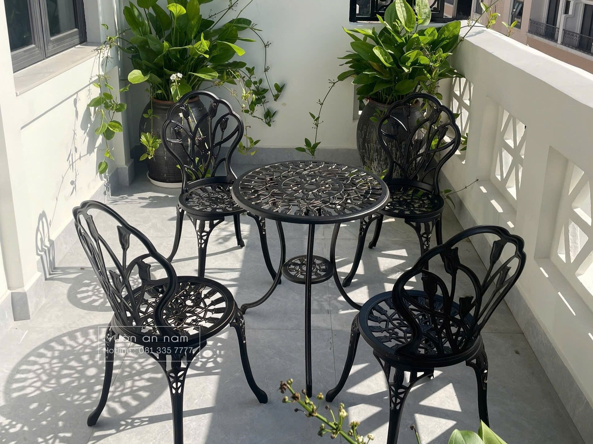 Chi tiết hoa văn bàn dài ngoài trời bằng nhôm đúc sơn tĩnh điện cao cấp